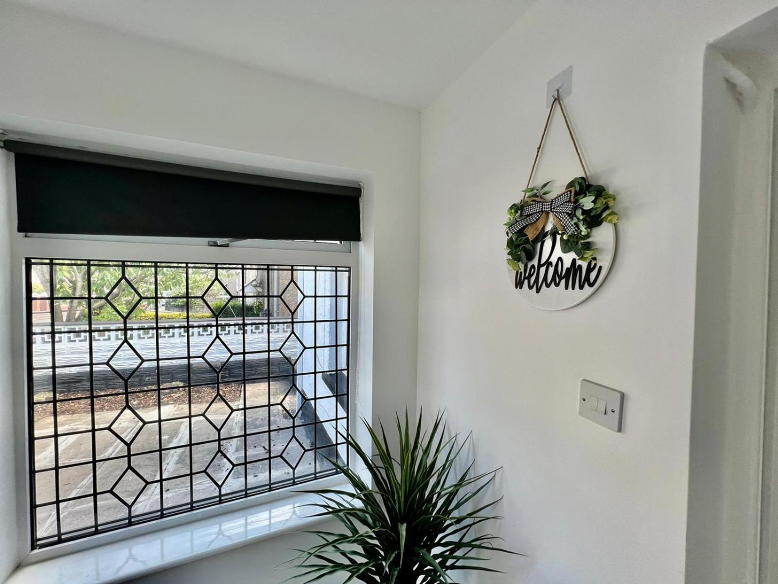 Executive 3 Bedroom Port Talbot Town Centre Margam Sleeps 7 Eksteriør bilde