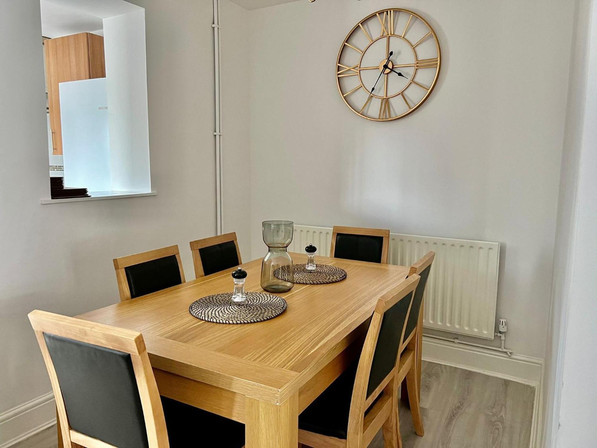 Executive 3 Bedroom Port Talbot Town Centre Margam Sleeps 7 Eksteriør bilde