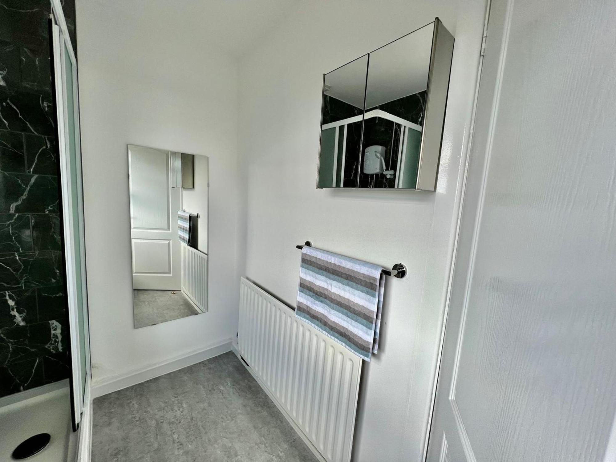 Executive 3 Bedroom Port Talbot Town Centre Margam Sleeps 7 Eksteriør bilde